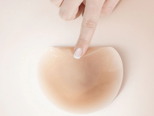 How to Hide Nipple Outlines with Sticky Bras — The Niidor Guide
